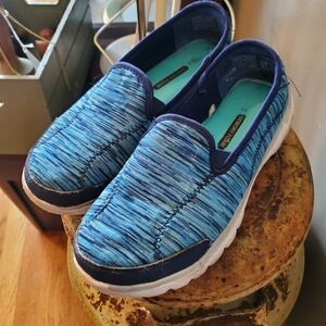Skechers Blue Memory Foam Sneakers Size 8.5